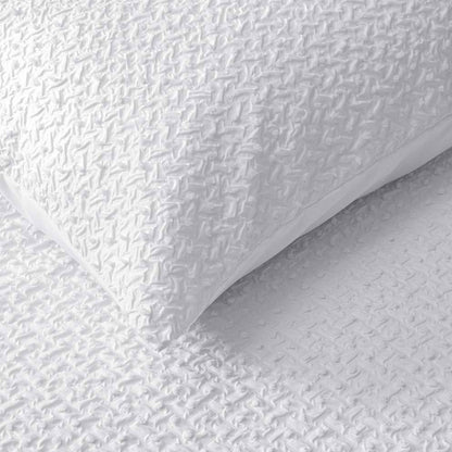 Accessorize Dotty Clip White Jacquard Quilt Cover Set Queen