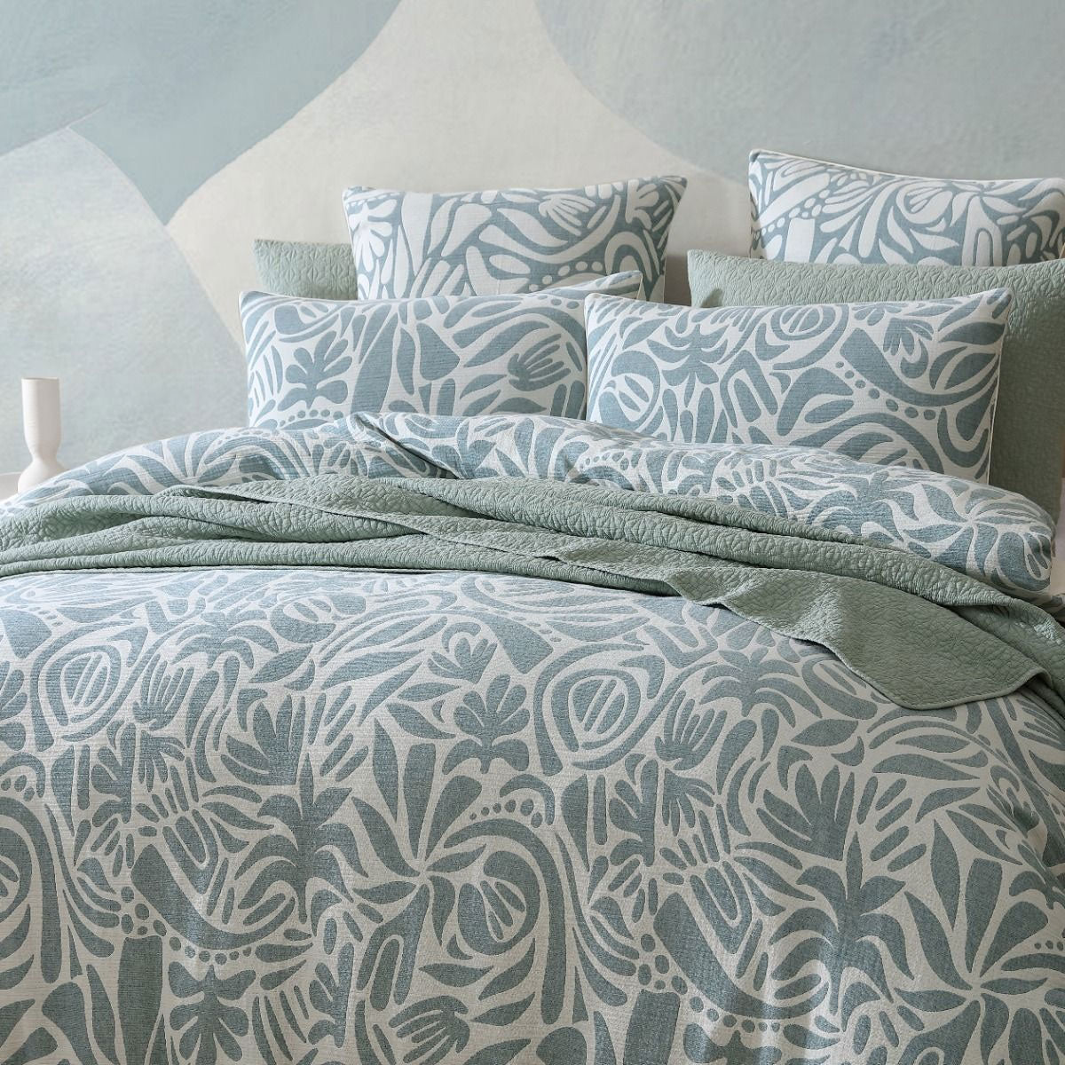 Platinum Collection Haven Surf Polyester Cotton Jacquard Quilt Cover Set Queen