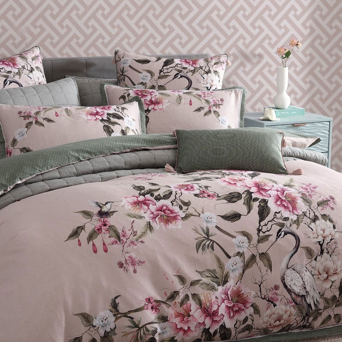 Logan & Mason Lisha Rose 250TC 100% Cotton Sateen Quilt Cover Set Queen