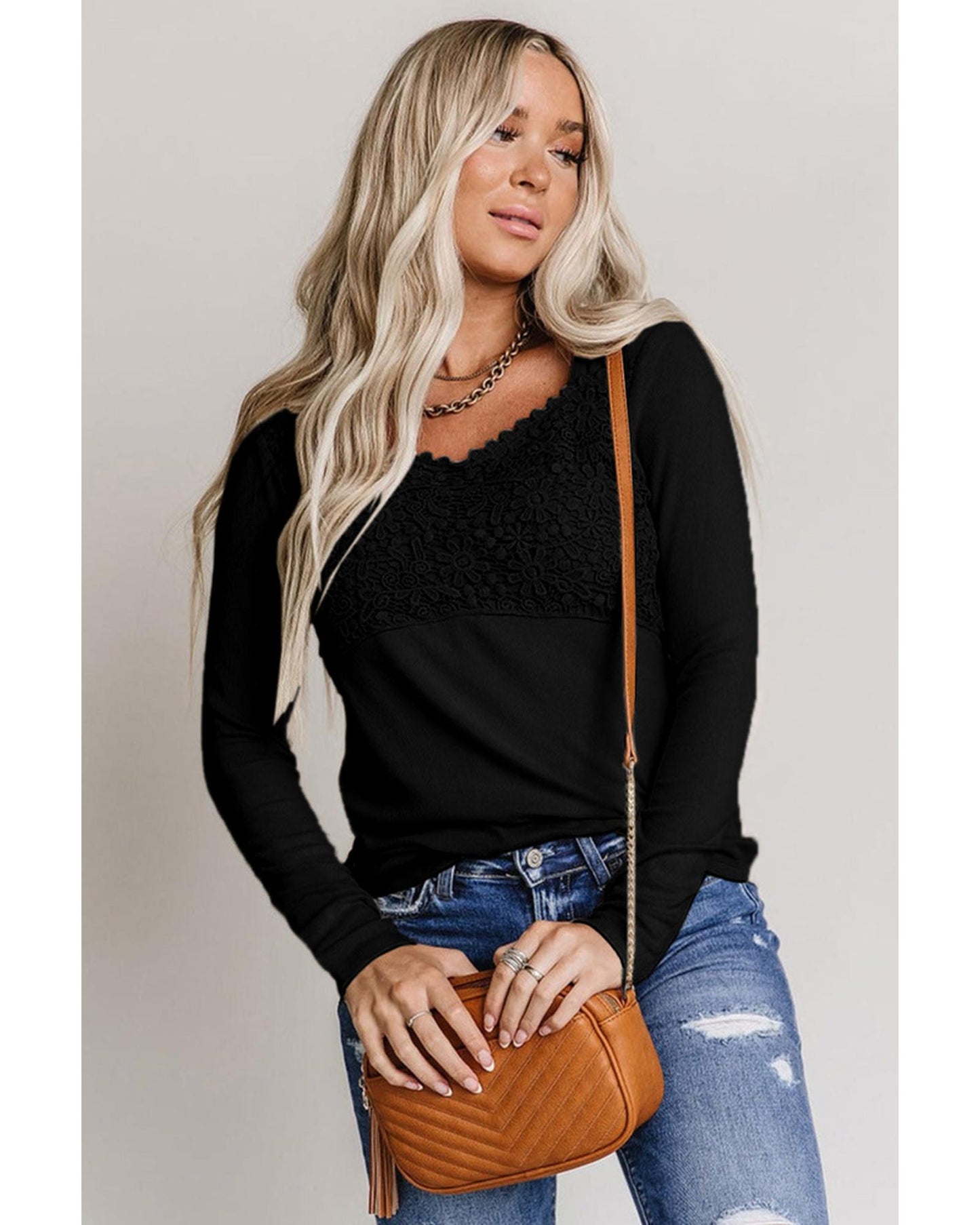 Azura Exchange Lace Crochet V Neck Top - M