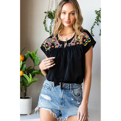 Azura Exchange Embroidered Short Sleeve Blouse - M