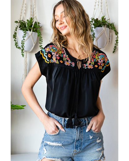 Azura Exchange Embroidered Short Sleeve Blouse - S