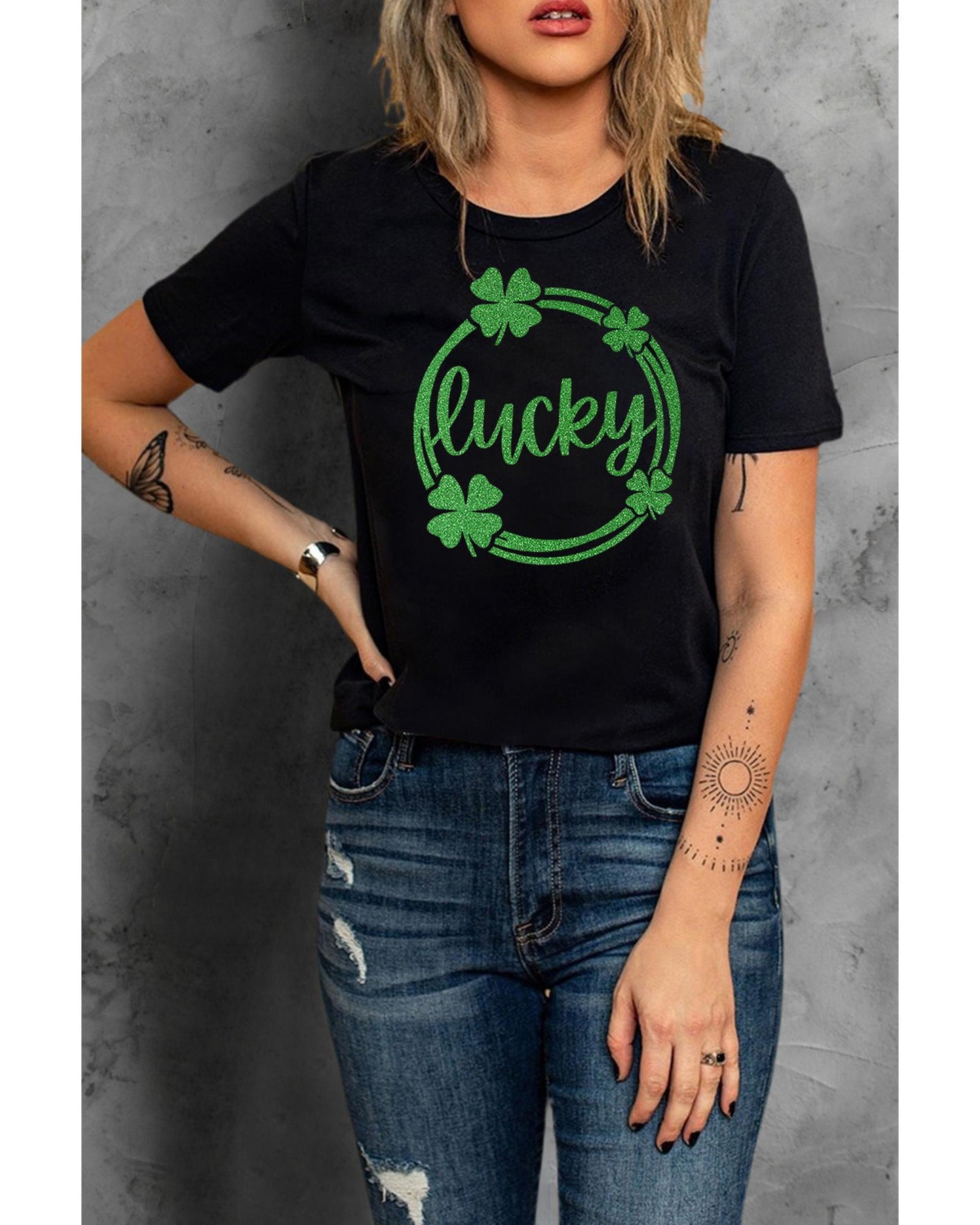 Azura Exchange Sequin Lucky Clover Print T-shirt - S