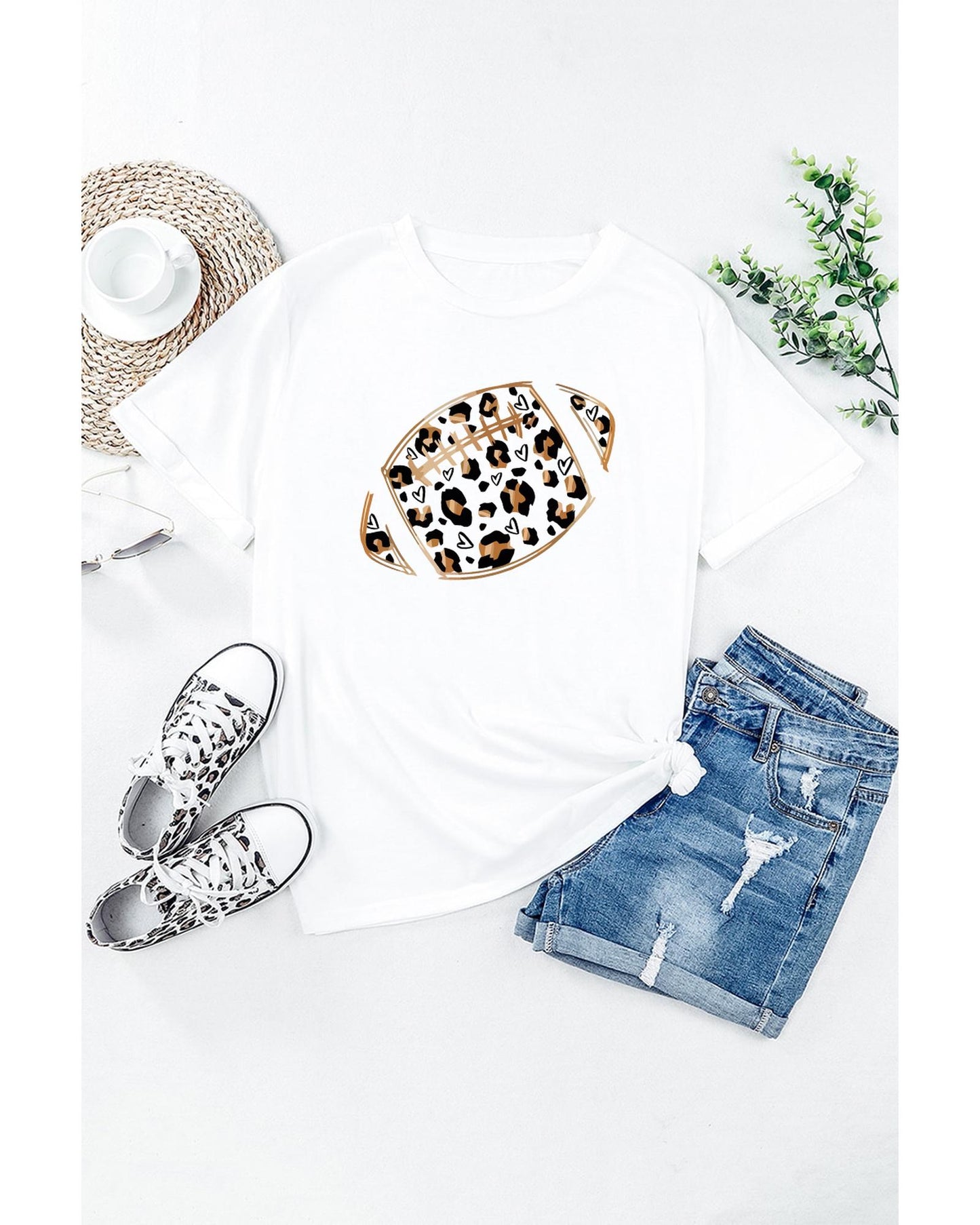 Azura Exchange Leopard Heart Shape Rugby Print T-Shirt - L