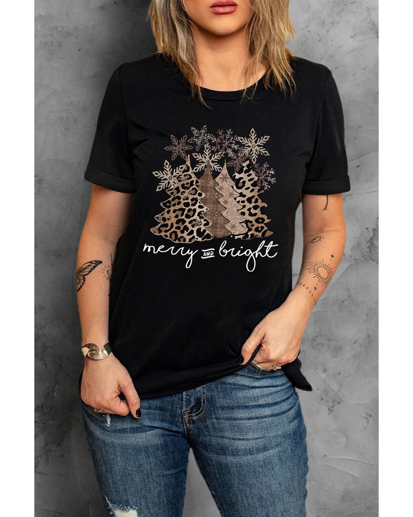 Azura Exchange Leopard Christmas Tree Graphic Print T-Shirt - M