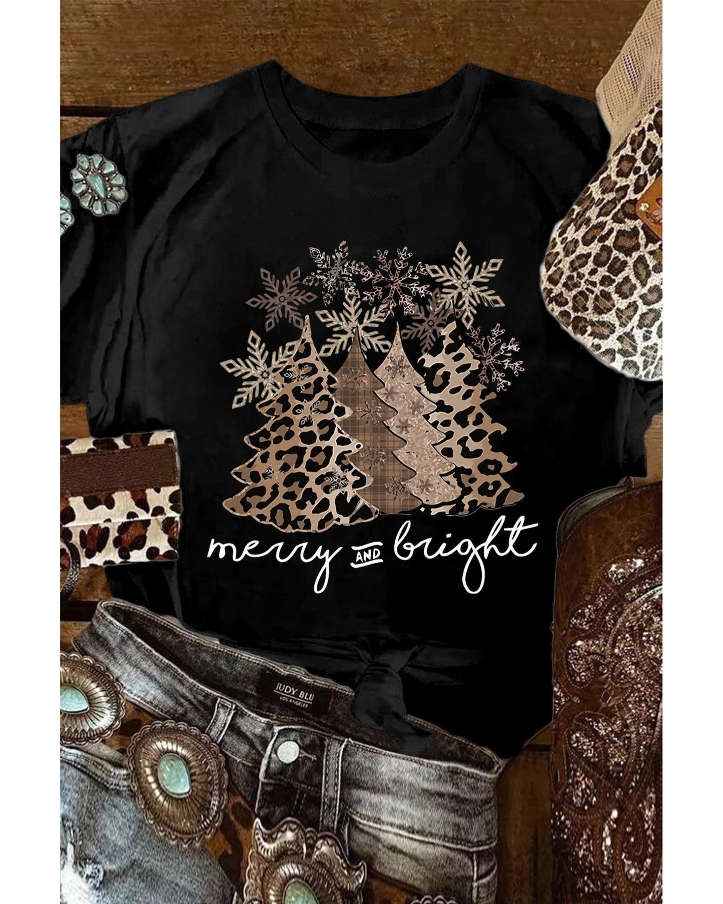 Azura Exchange Leopard Christmas Tree Graphic Print T-Shirt - S