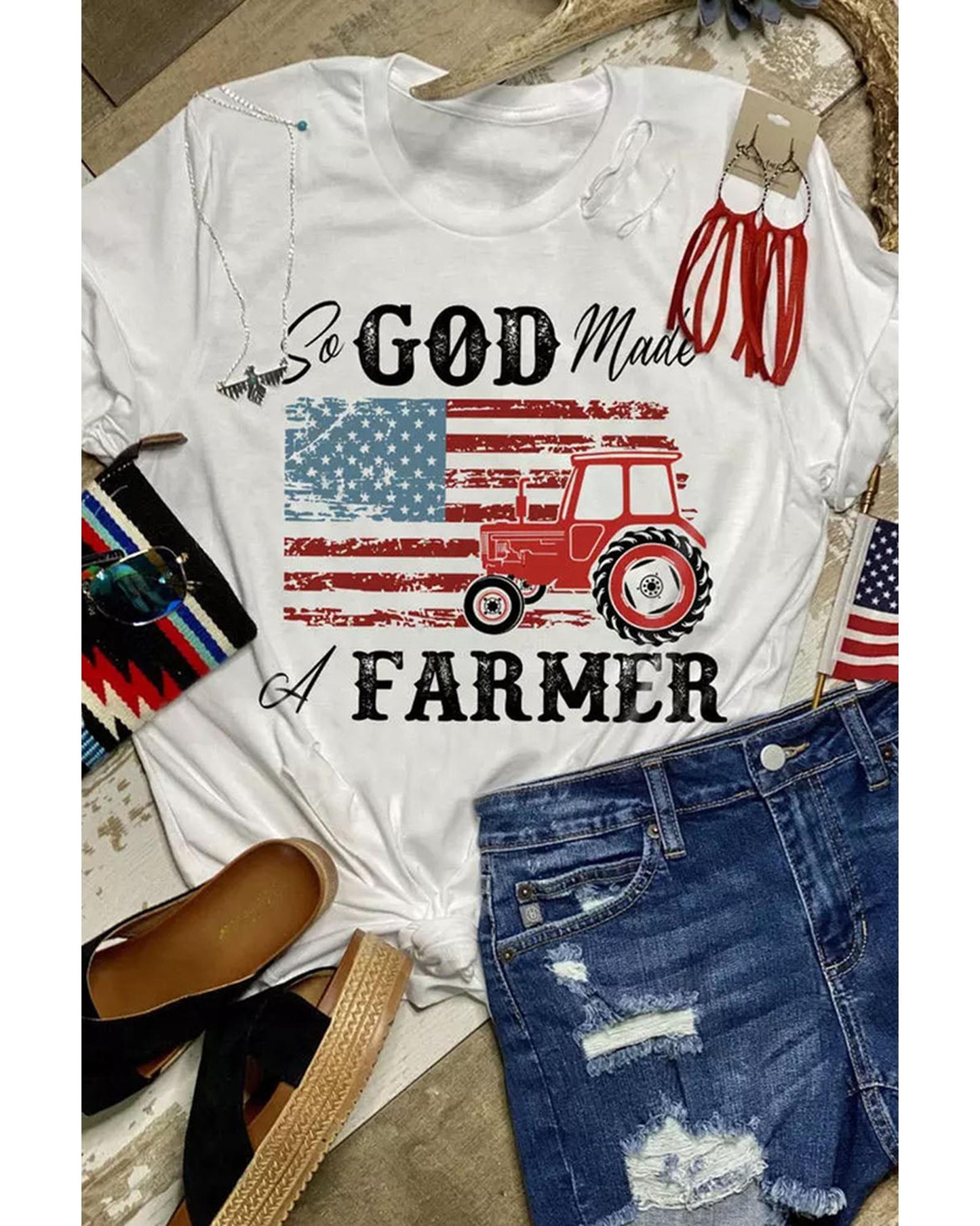 Azura Exchange Graphic Tee with a Farmer-inspired Design - M