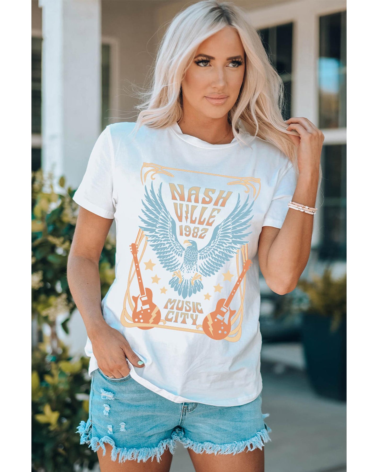 Azura Exchange Nashville 1982 Eagle Graphic Print T-Shirt - L