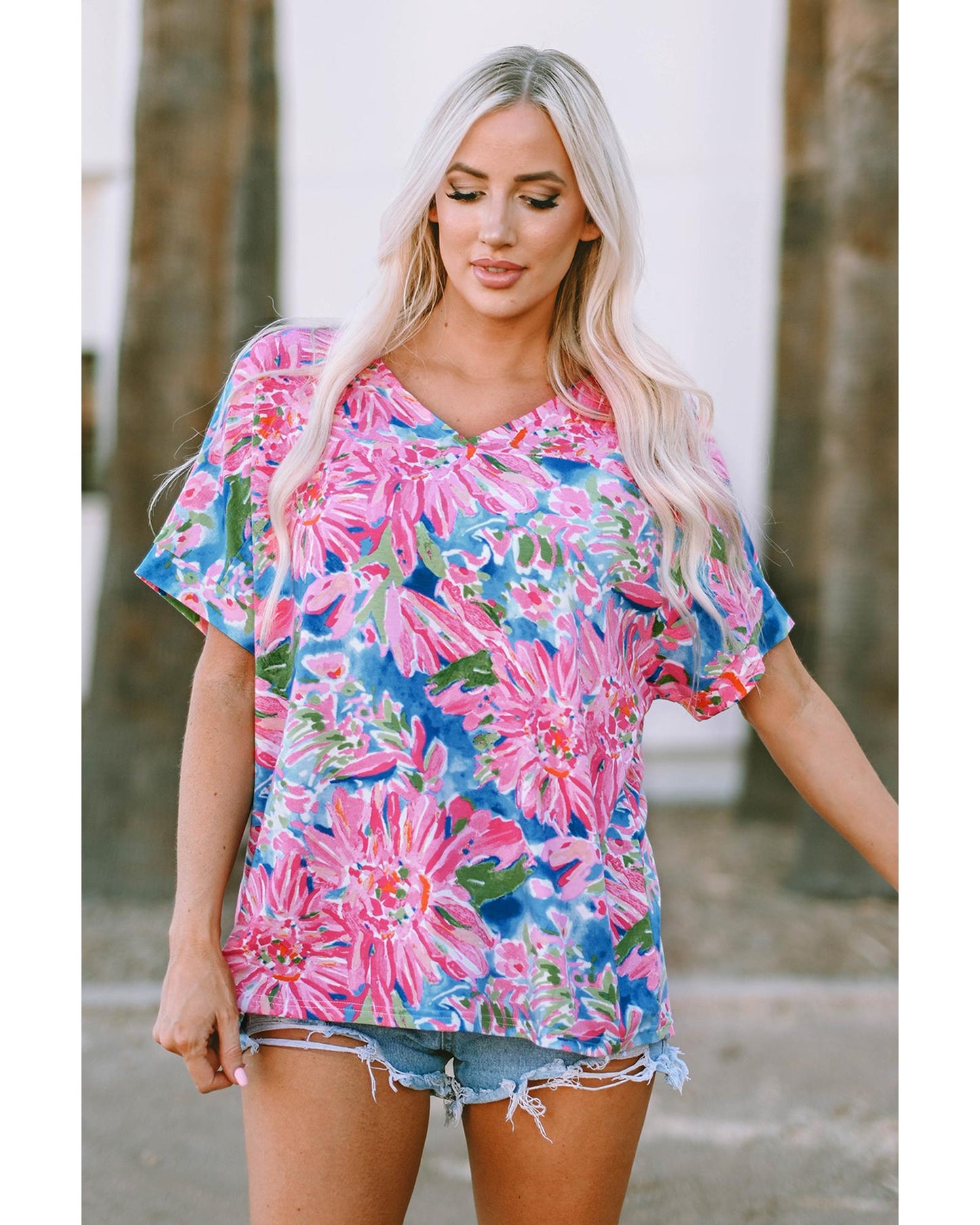 Azura Exchange Loose Fit Floral Print V Neck T Shirt - M