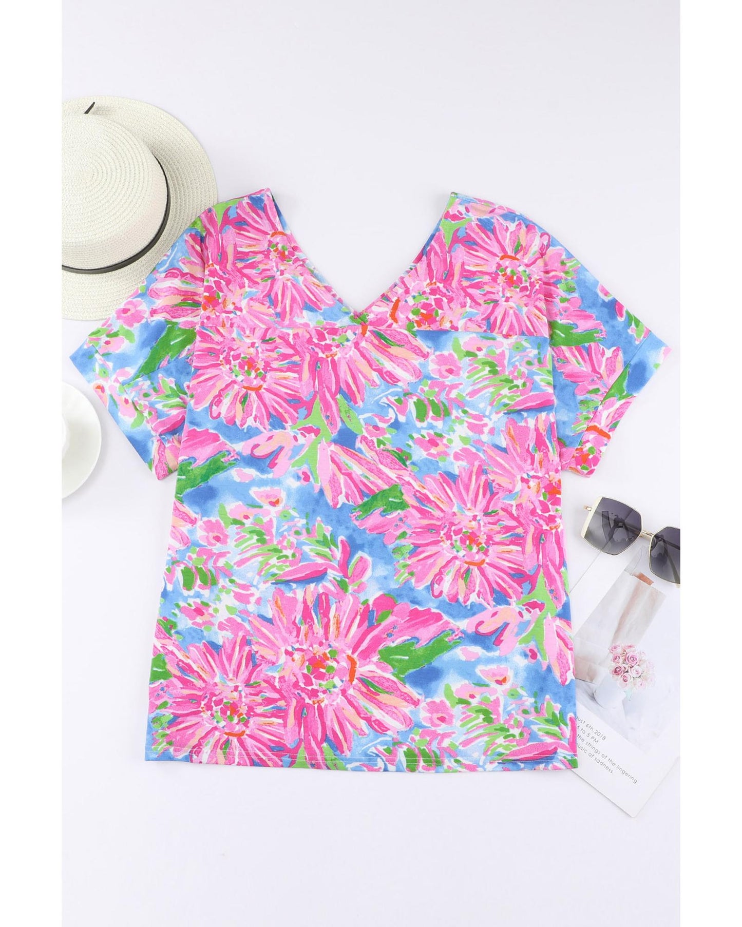 Azura Exchange Loose Fit Floral Print V Neck T Shirt - M