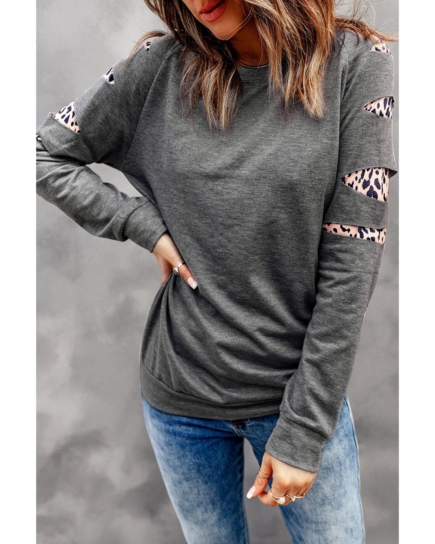 Azura Exchange Gray Sweatshirt - M