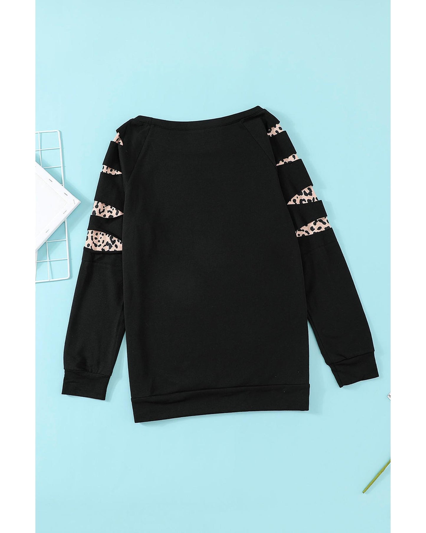 Azura Exchange Black Sweatshirt - M