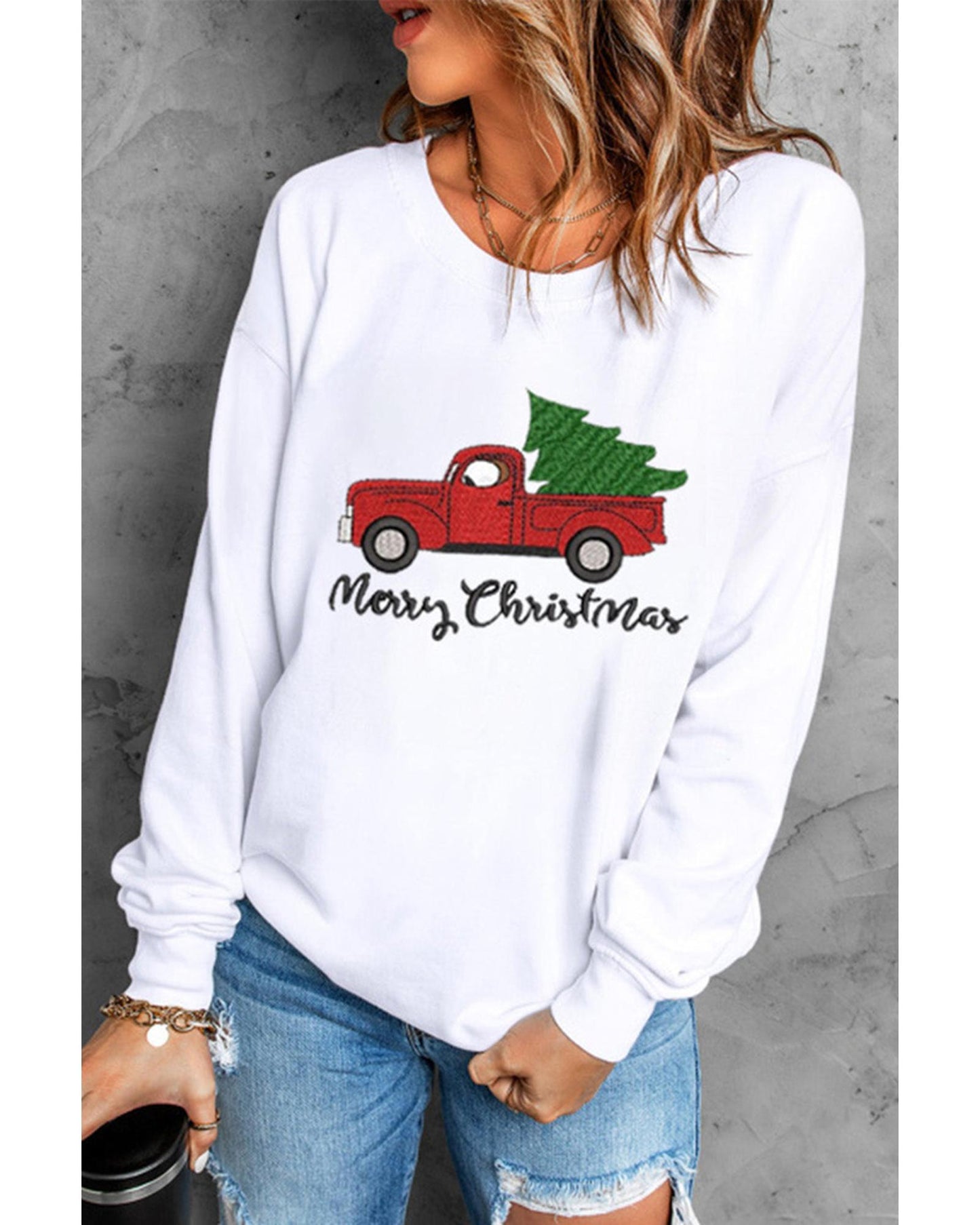 Azura Exchange Embroidered Pullover Sweatshirt with Merry Christmas Truck Pattern - L