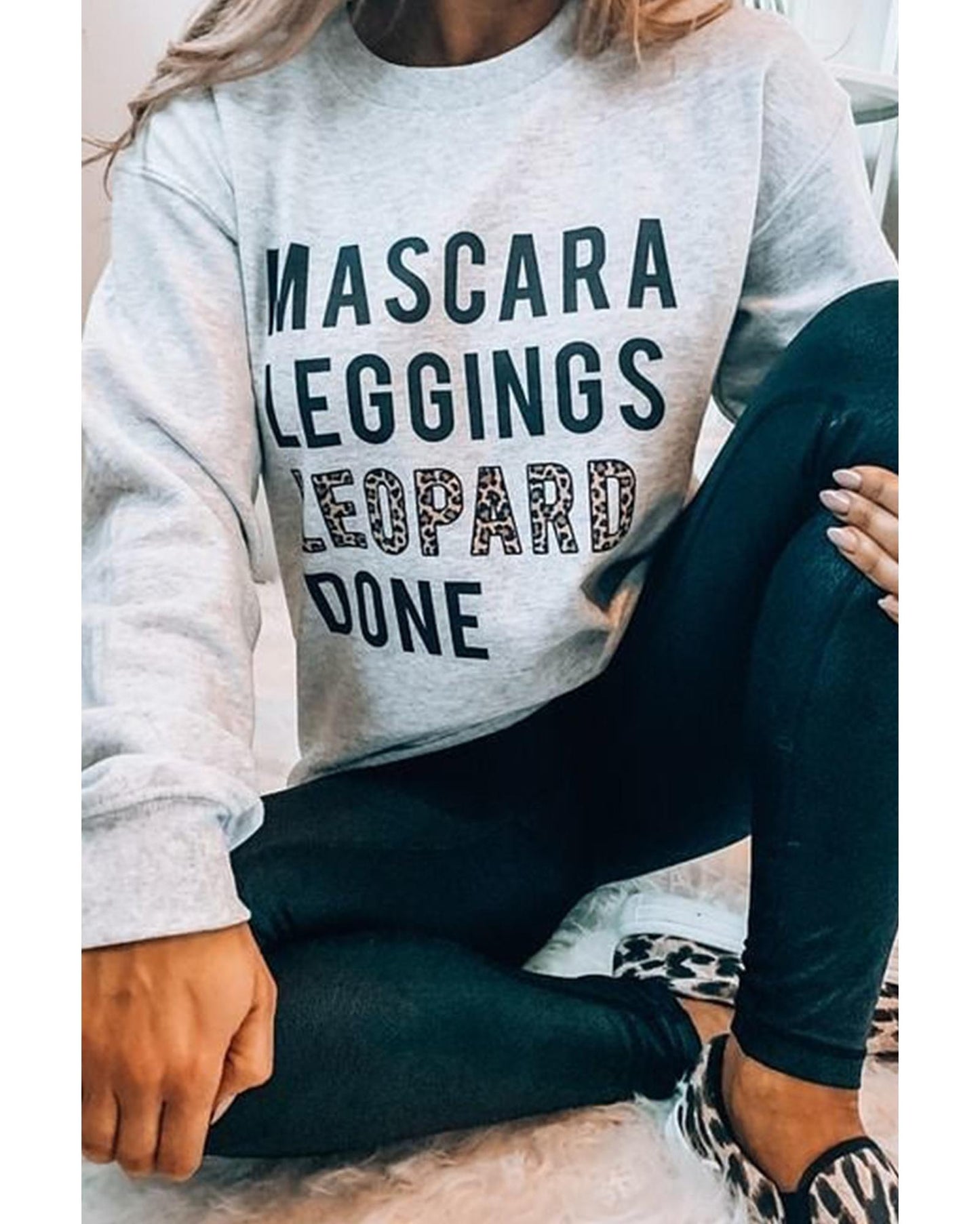 Azura Exchange Graphic Letters Sweatshirt - L