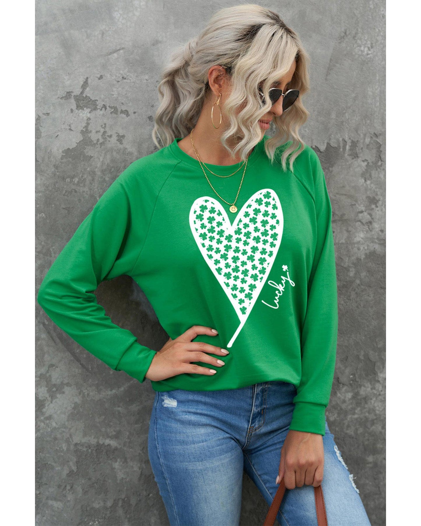 Azura Exchange Lucky Clover Heart Graphic Sweatshirt - XL