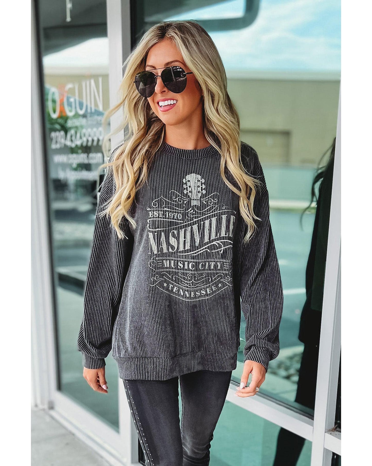 Azura Exchange NASHVILLE MUSIC CITY Corded Graphic Sweatshirt - M