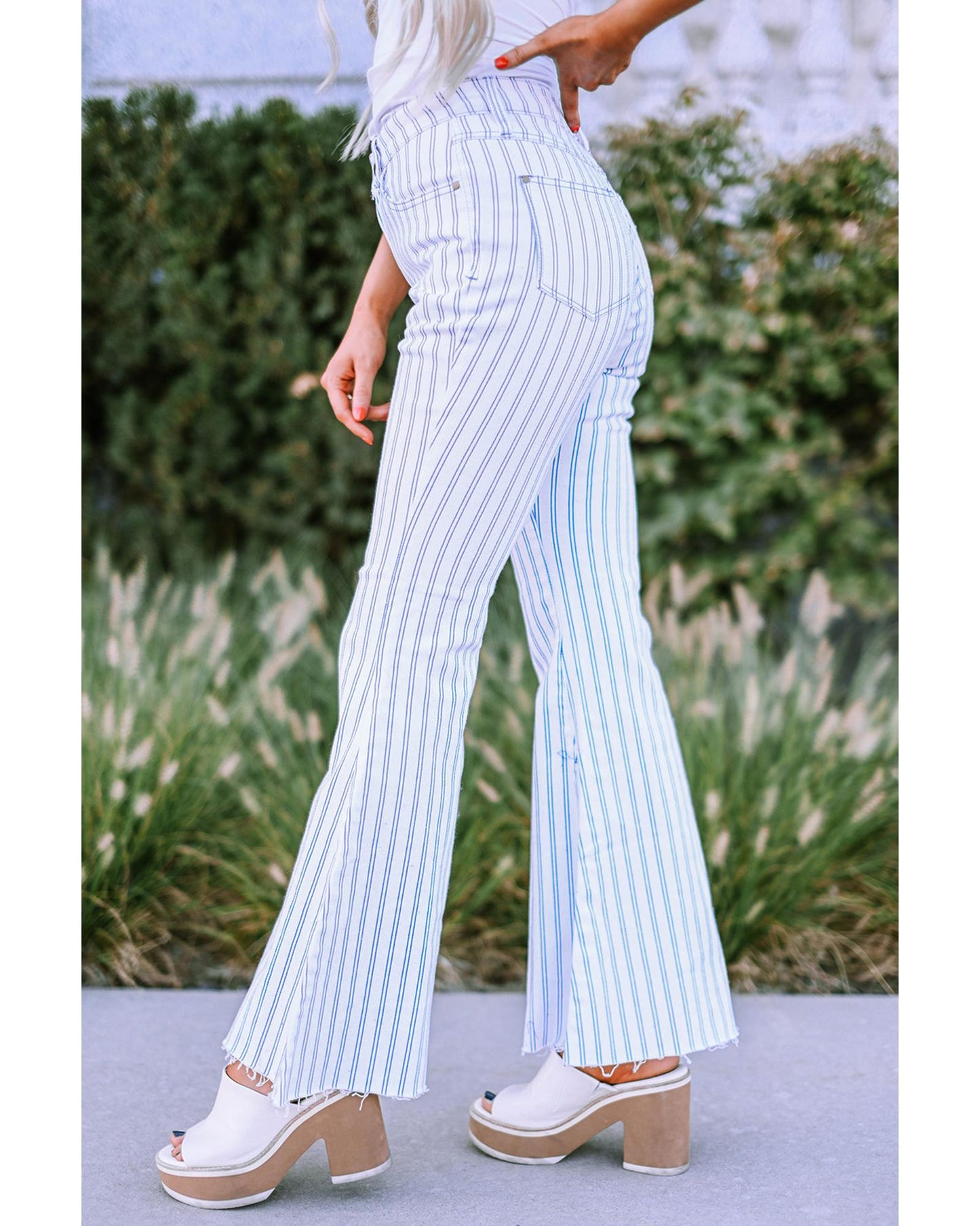 Azura Exchange Striped Print Flared Pants - M