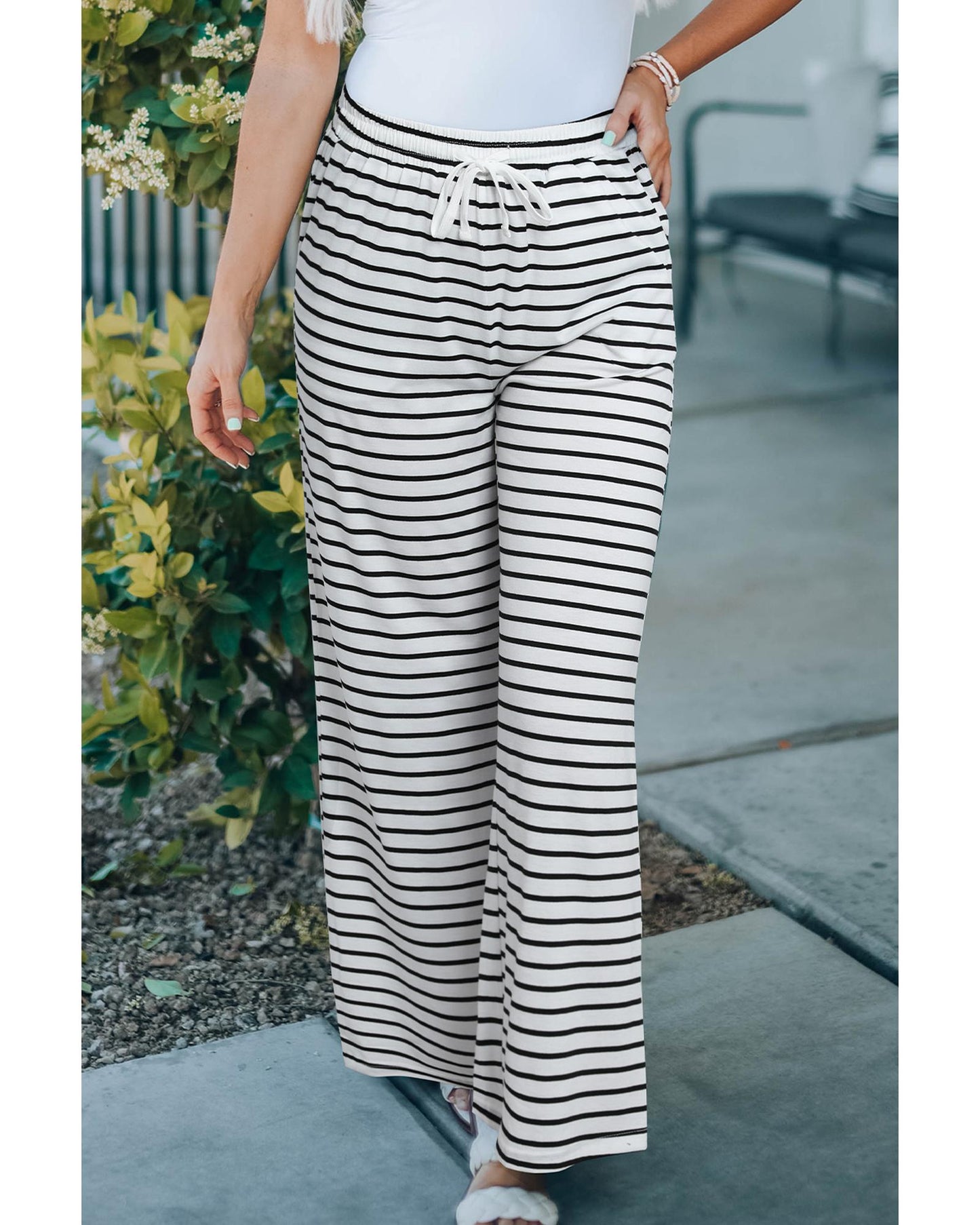 Azura Exchange Striped Wide Leg Pants - M