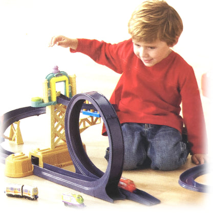 Chuggington Train Motorised Training Yard Loop Ready to Play Set with Diecast Wilson