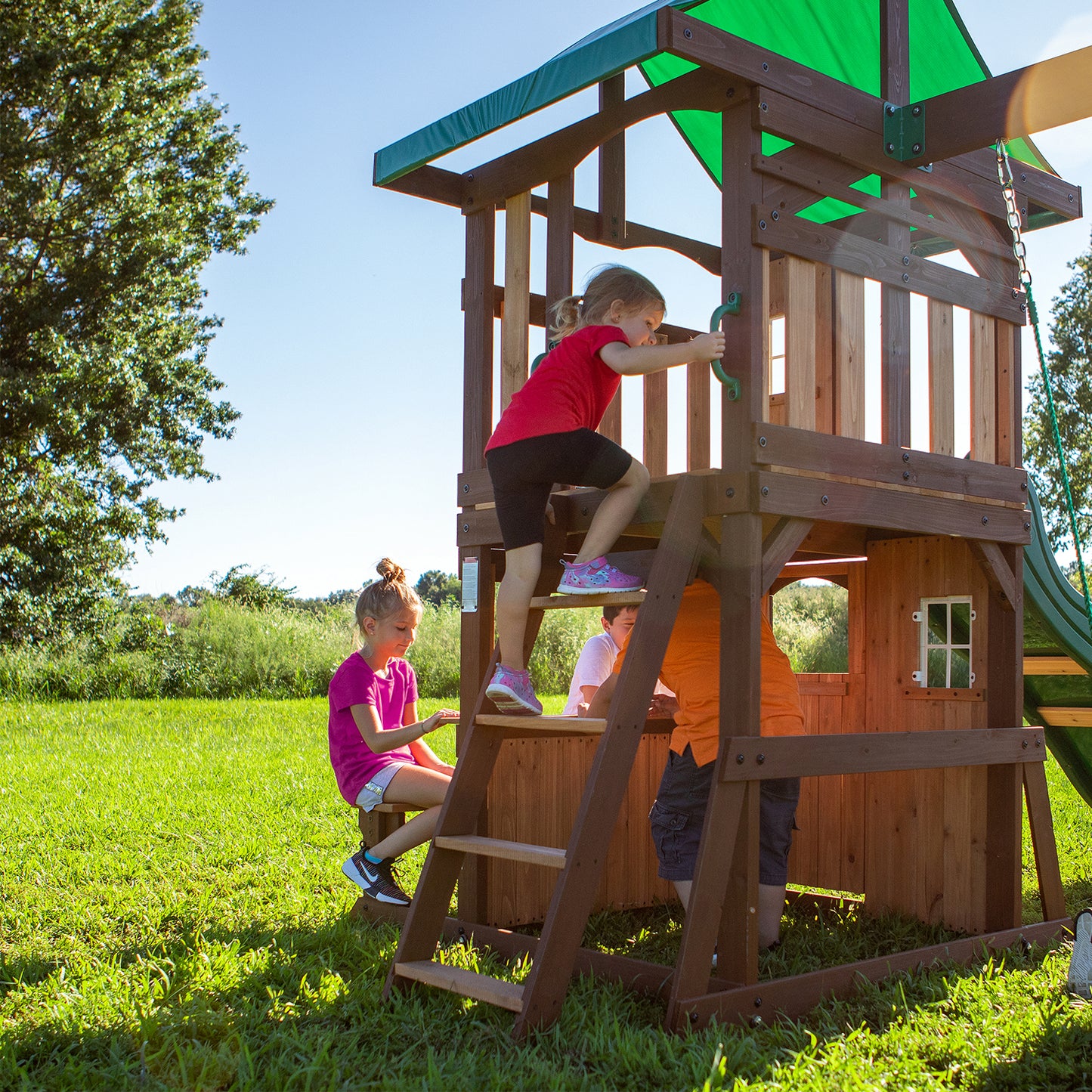 Backyard Discovery Lakewood Play Centre