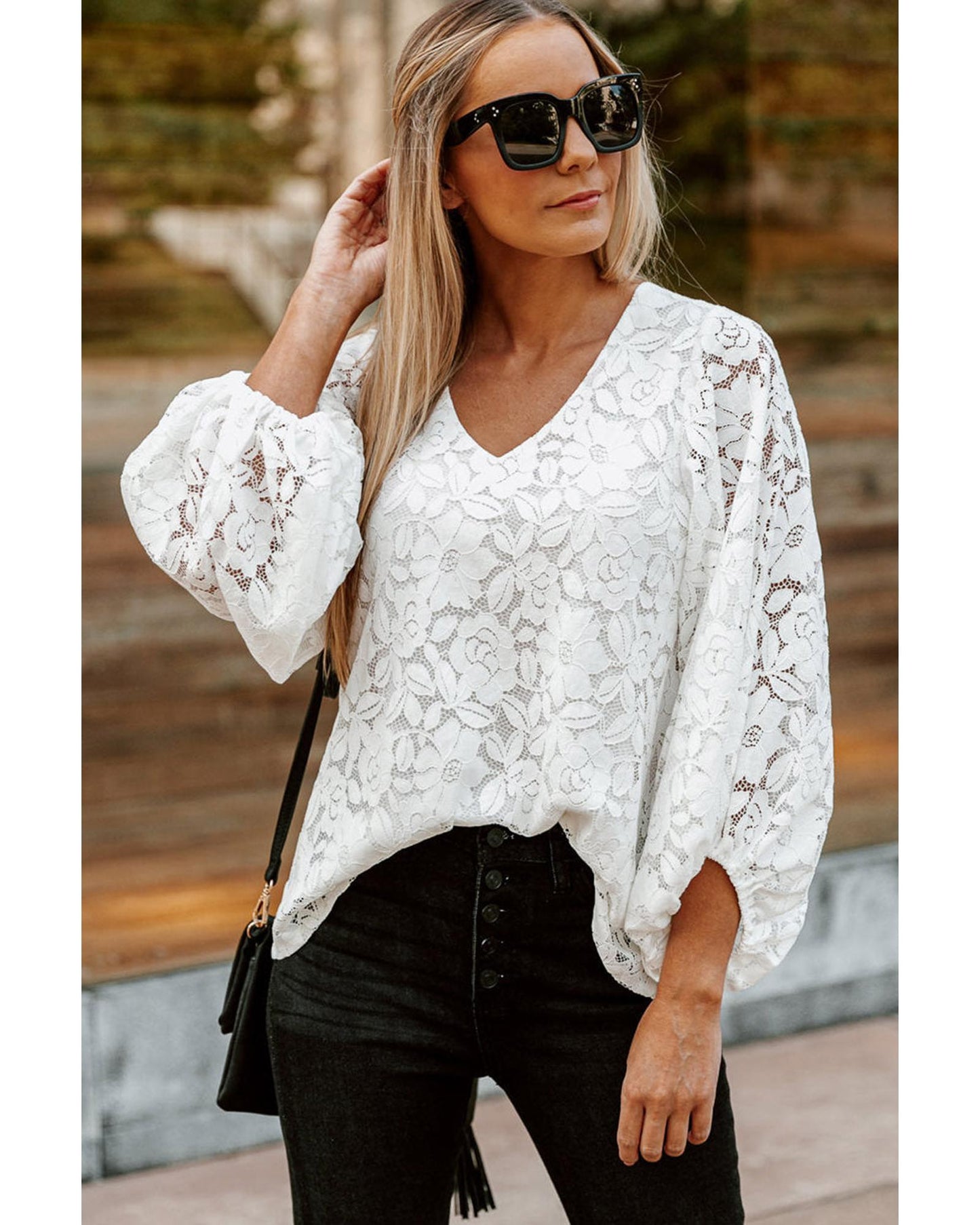 Azura Exchange Floral Lace Crochet V Neck Top - S