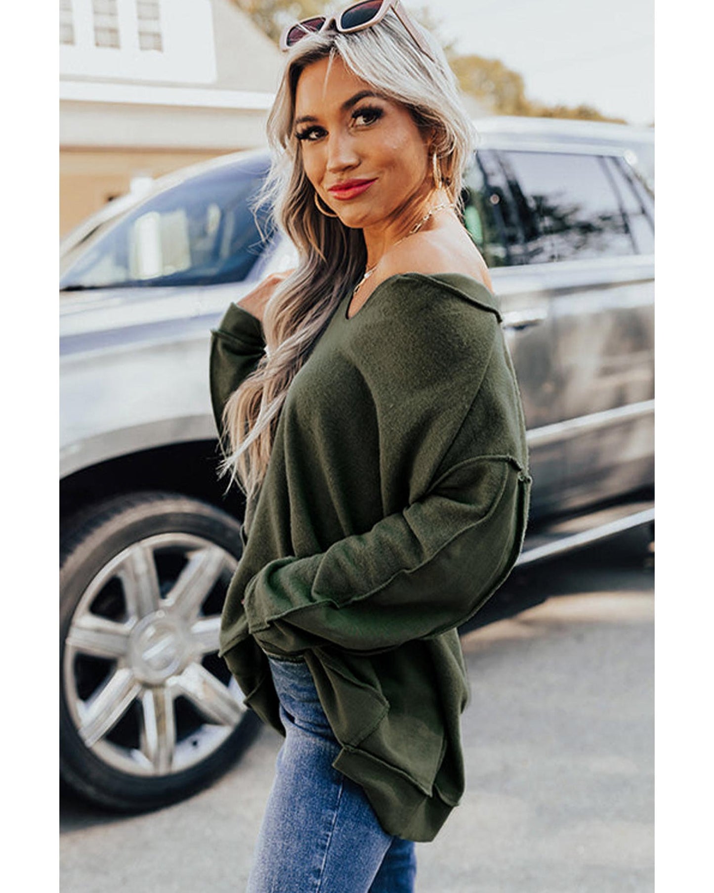 Azura Exchange Exquisite Green Long Sleeve Top with Split Neck and Exposed Seam Detail - L