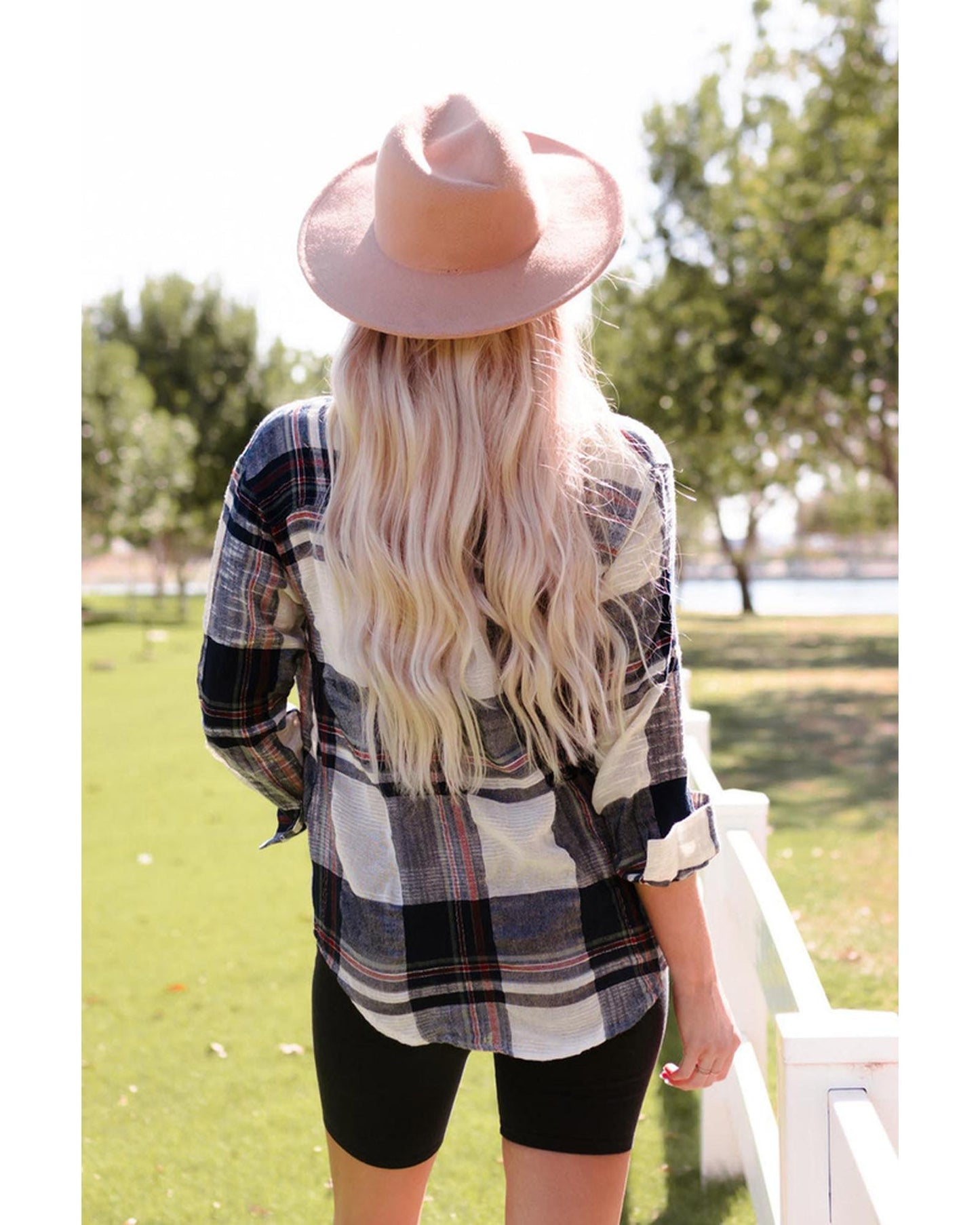 Azura Exchange Plaid Print Shirt with Distressed Raw Edge - M